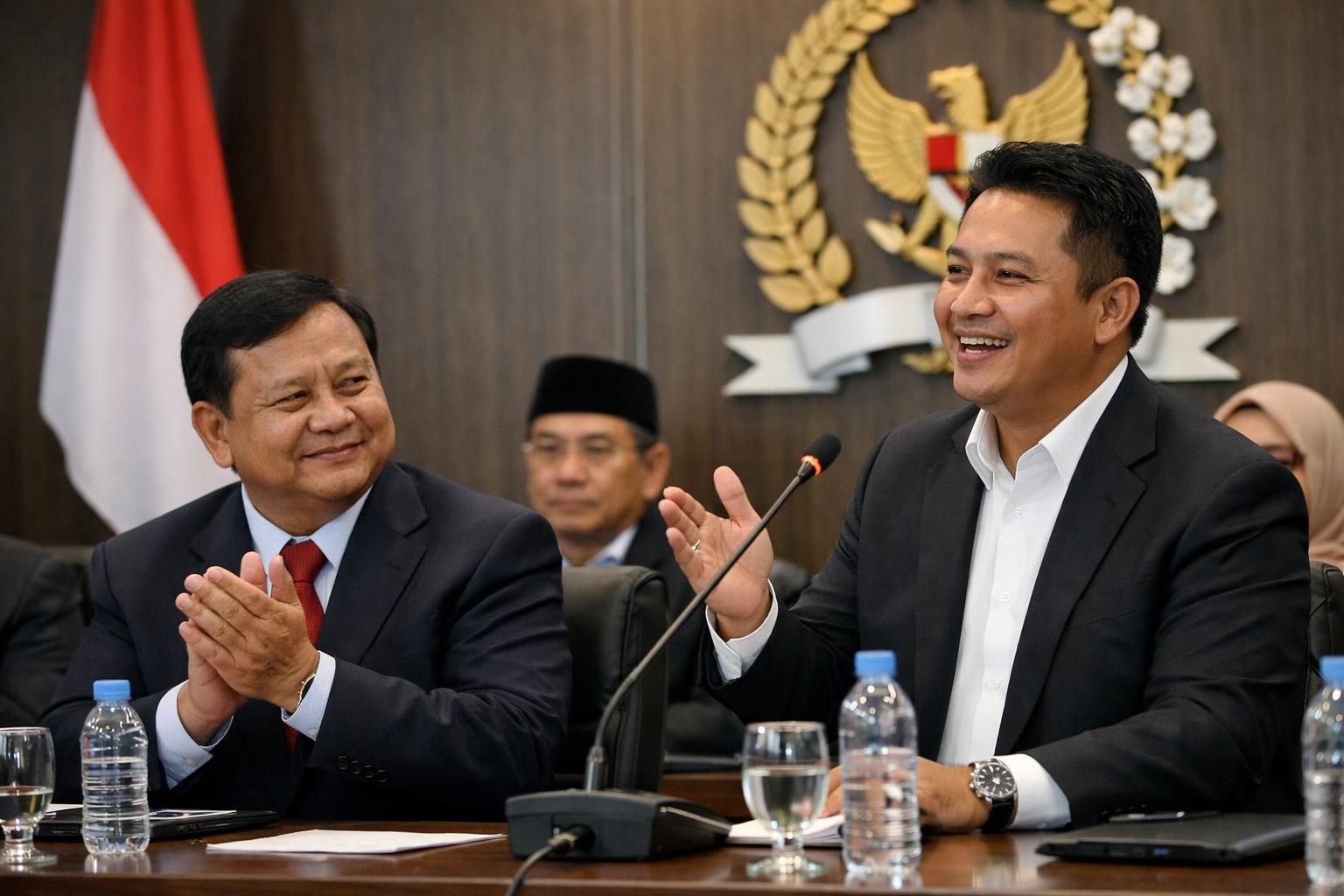 komisi v dpr mendukung pemangkasan tarif ojek online (ojol) di bawah 10%, mendapatkan apresiasi dari menteri pertahanan prabowo atas langkah tersebut yang bertujuan meringankan beban pengguna dan pengemudi ojol.